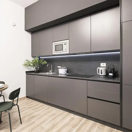 Easylife - Vicino A Stazione Apartment *