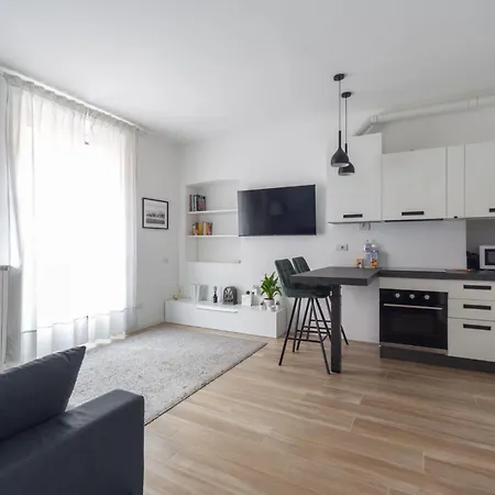Cozy Porta Venezia Appartement *