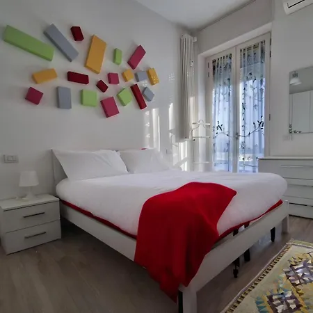 Apartament Vfh Argonne Trendy By The Park Mediolan