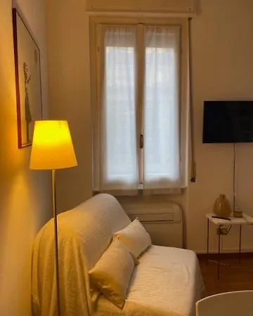 Two-room San Babila 公寓 *