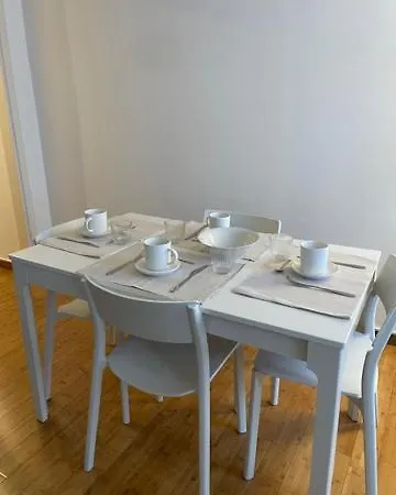 Two-room San Babila 公寓 米兰