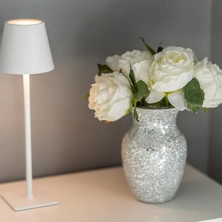 Apartman New With 4 Bedrooms Milánó