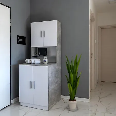 Apartament New With 4 Bedrooms Mediolan