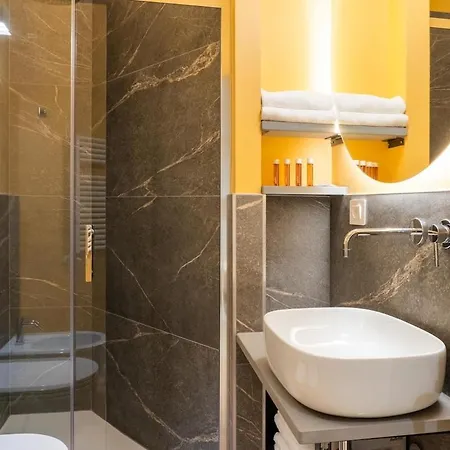 Appartamento Nuovo - Con Due Da Letto Milano