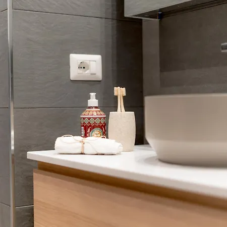 Apartment Luxury - Daverio 6 Milan