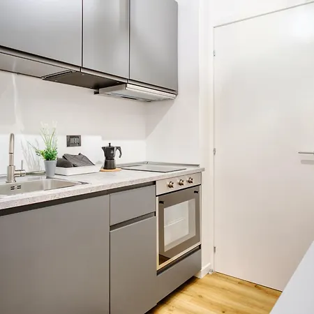 Apartment Joivy Elegant & Modern In Isola District Milan
