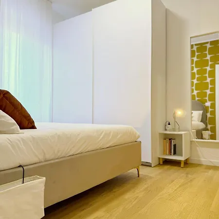 Viale Monza Ab - 2 Bedroom- 15 Min Dal Duomo *