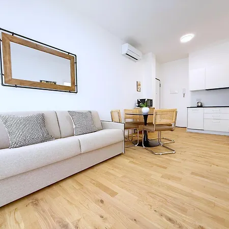 Viale Monza Ab - 2 Bedroom- 15 Min Dal Duomo *