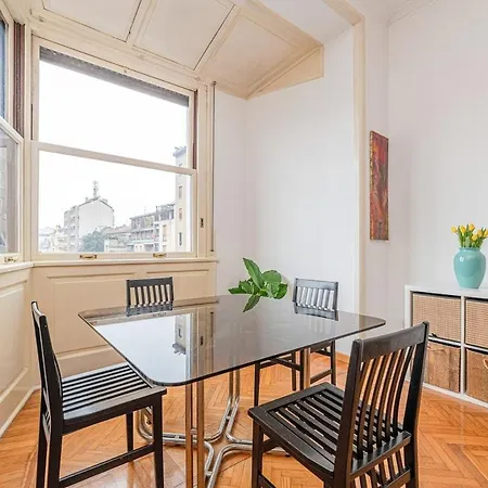 شقة Mondrian Style House *