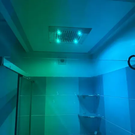 Apartment Spacious Three In Corso Vercelli, In The Center