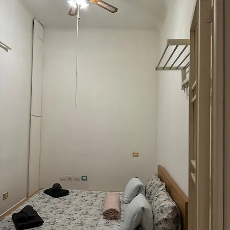 Appartement Spacious Three In Corso Vercelli, In The Center *