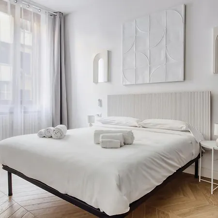 Domusmi Tadino 48 Milan