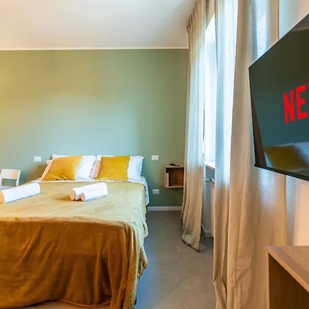 Littlesuitebande Nere * Milán