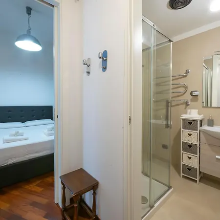 Apartament Youhosty - Elegant Duomo Mediolan