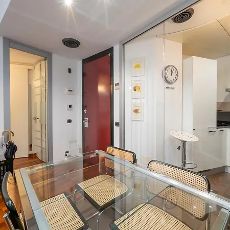 Youhosty - Elegant Duomo Apartament Mediolan