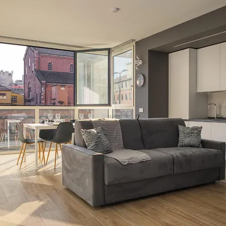 In Financial District 4 Pax