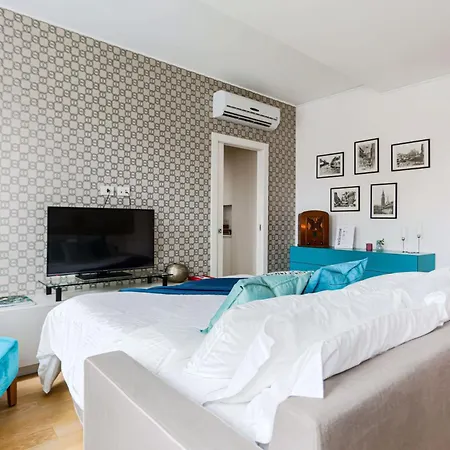 The Rent - Modern Bright In The Heart Of * Milan