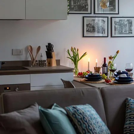 Apartment The Rent - Modern Bright In The Heart Of
