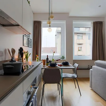 Apartment The Rent - Modern Bright In The Heart Of Mailand