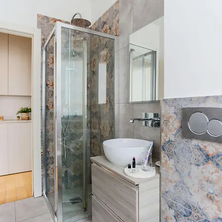 The Rent - Modern Bright In The Heart Of Milan
