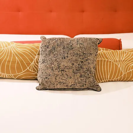 Comecasa Beautiful Santa Sofia Apartment