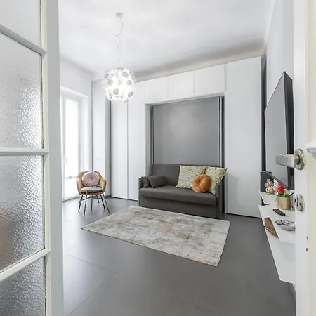 Monolocale Vicino Metro E Aeroporto Linate Apartment *