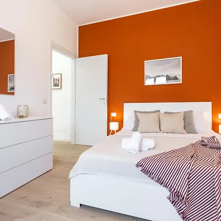 Apartment Skyline View With Private Terrace - 3 Min To Metro Milan