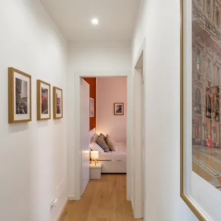 Skyline View With Private Terrace - 3 Min To Metro Apartment Milan