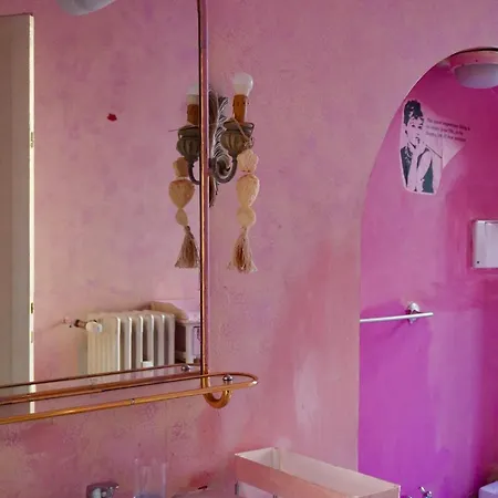 Eschilo In Rosa: Charme E Design Milão