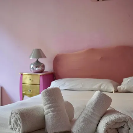 Eschilo In Rosa: Charme E Design Milão