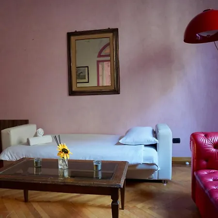Eschilo In Rosa: Charme E Design Apartamento