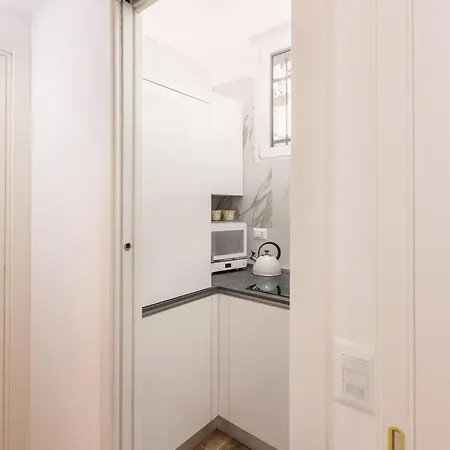 Flower - New Bright In Brera *