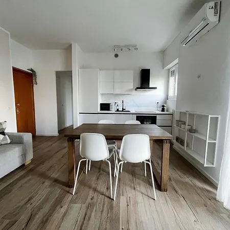 & Sky Escape - 5 Mins Center, Milán