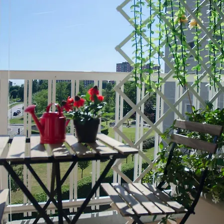 Park Apartment *
