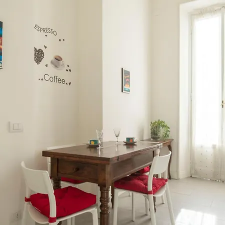 Navigli Harmony Flat, Beautiful & Bright Apartment, 3 Bdr 아파트 *