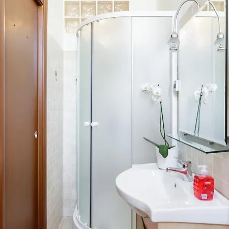 Navigli-tortona - Modern Flat With Wi-fi And Ac ミラノ