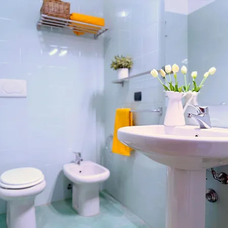 Dimora Maddelena - 20 Mins From Duomo * Milano