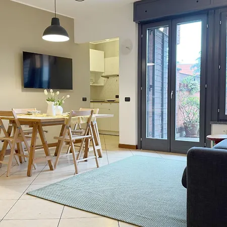 Dimora Maddelena - 20 Mins From Duomo Milano