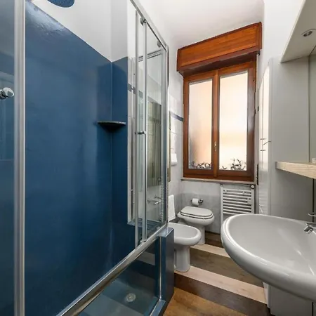 Apartment Isola Fs - 150 M Metro Marche