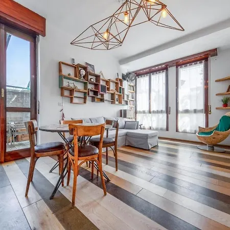 Apartment Isola Fs - 150 M Metro Marche *