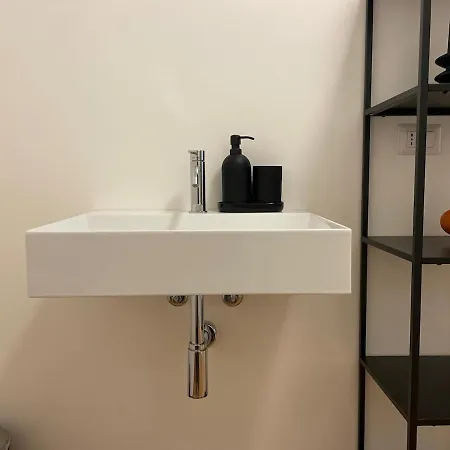 Eleganza Milanese Near Duomo & Metro