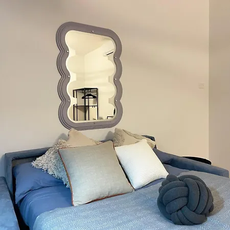 Apartment Eleganza Milanese Near Duomo & Metro Milan