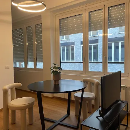 Eleganza Milanese Near Duomo&metro Apartamento