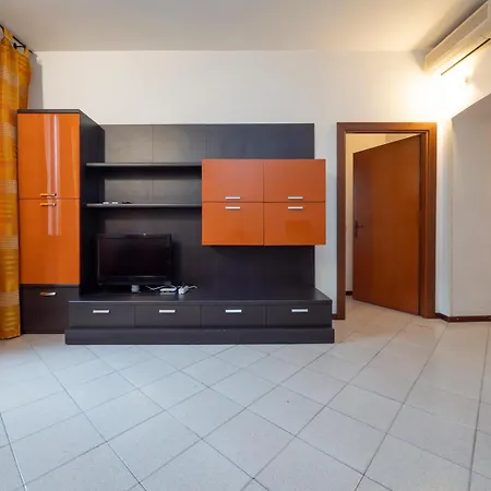 Ampio Biolocale Vicino Stazione Apartment *