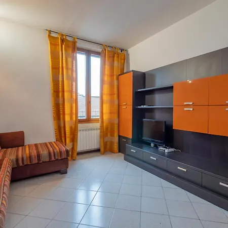 Ampio Biolocale Vicino Stazione Milan