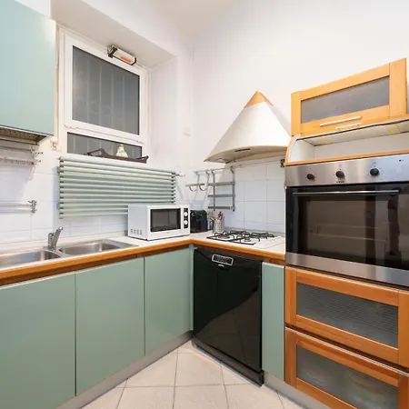Apartment Ampio Biolocale Vicino Stazione