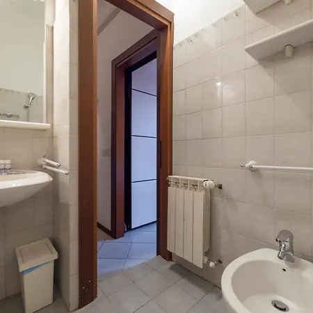 Ampio Biolocale Vicino Stazione Milan