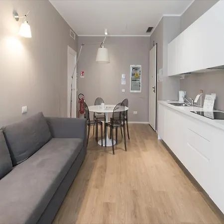 Cosy Apartment With View * Milán