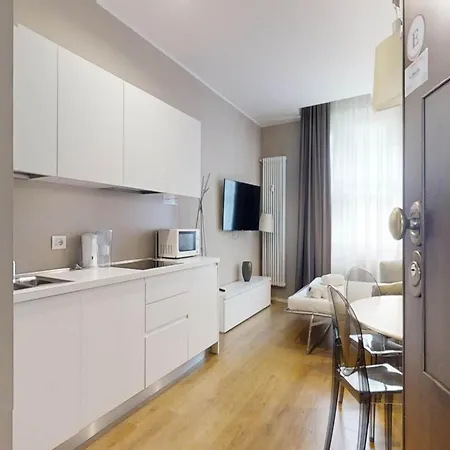 Cosy Apartment With View Milán