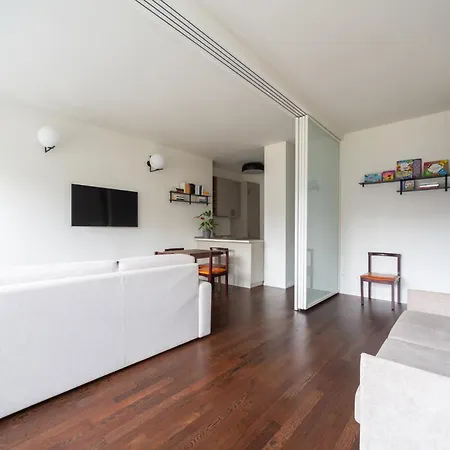 Charming & Bright Near Milan's Fashion District 4*